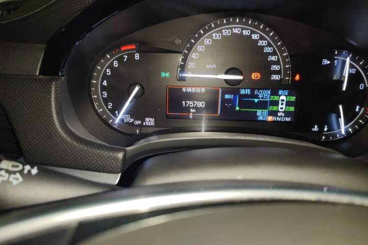 Used Cadillac XTS 2018 28T Tech Edition Odometer Close Up