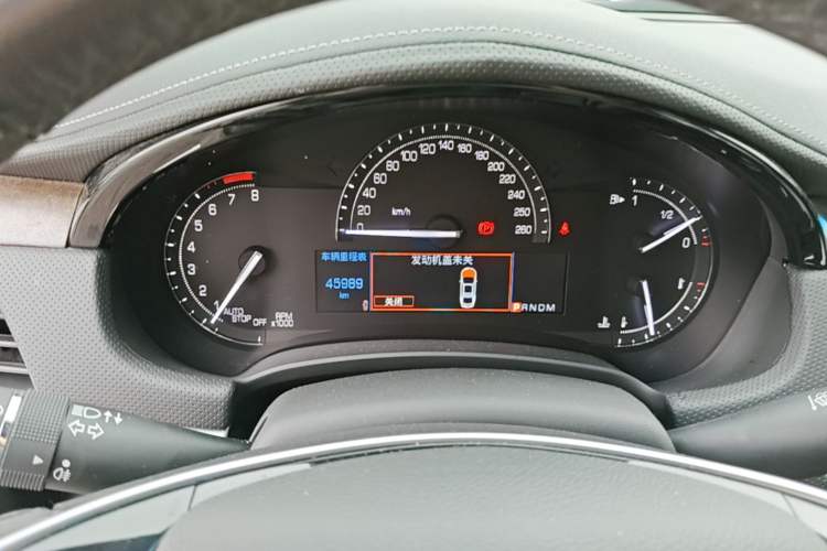 Used Cadillac XTS 2018 28T Elite Edition Odometer Close Up