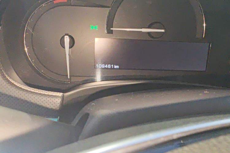 Used Cadillac XTS 2018 28T Tech Edition Odometer Close Up