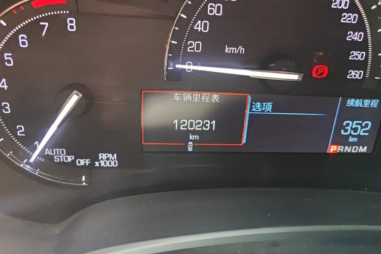 Used Cadillac XTS 2018 28T Tech Edition Odometer Close Up