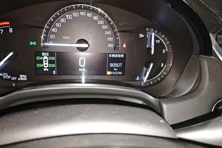 Used Cadillac XTS 2018 28T Tech Edition Odometer Close Up
