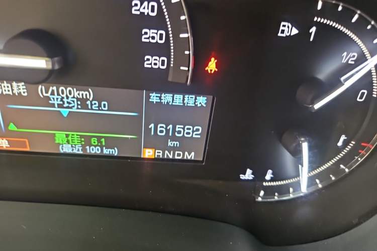 Used Cadillac XTS 2018 28T Tech Edition Odometer Close Up