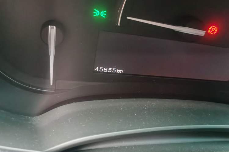 Used Cadillac XTS 2018 28T Tech Edition Odometer Close Up