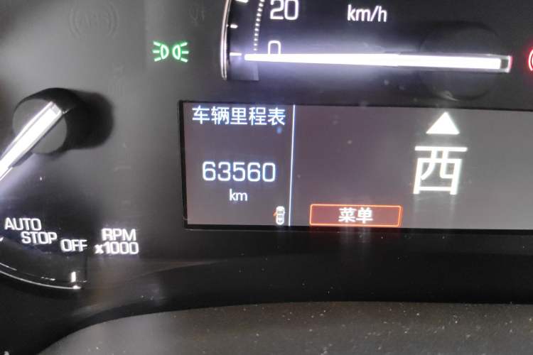 Used Cadillac XTS 2018 28T Tech Edition Odometer Close Up