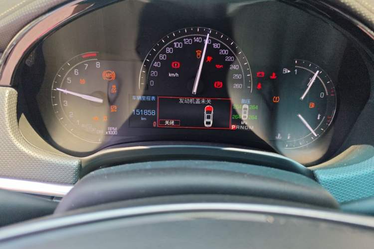 Used Cadillac XTS 2018 28T Tech Edition Odometer Close Up