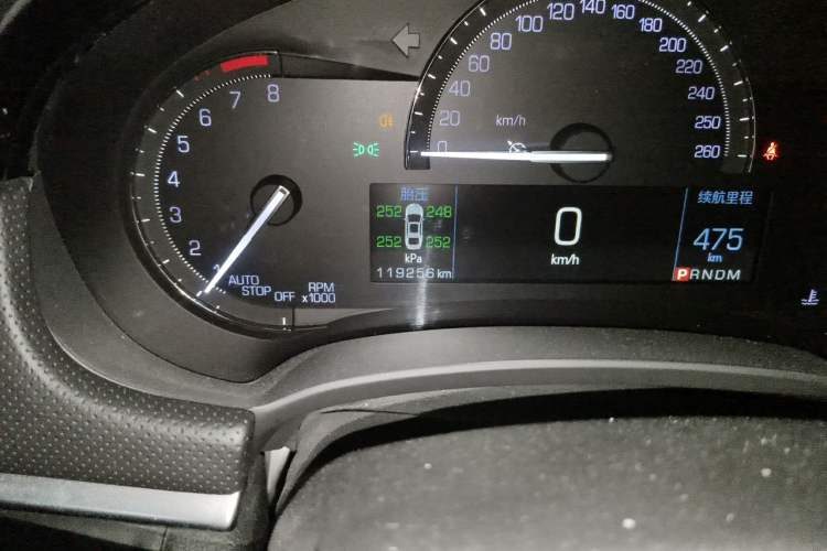 Used Cadillac XTS 2018 28T Tech Edition Odometer Close Up