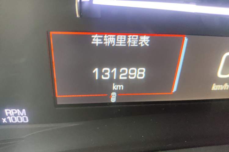 Used Cadillac XTS 2018 28T Elite Edition Odometer Close Up