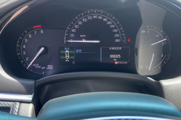 Used Cadillac XTS 2018 28T Tech Edition Odometer Close Up