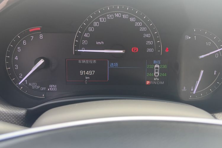 Used Cadillac XTS 2018 28T Tech Edition Odometer Close Up