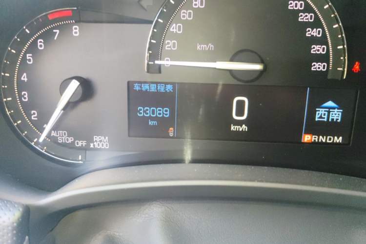 Used Cadillac XTS 2018 28T Tech Edition Odometer Close Up