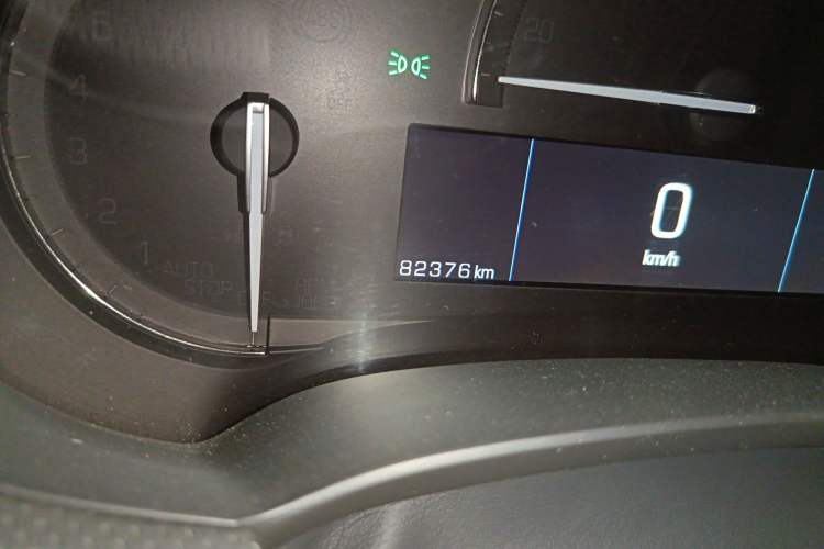 Used Cadillac XTS 2018 28T Elite Edition Odometer Close Up