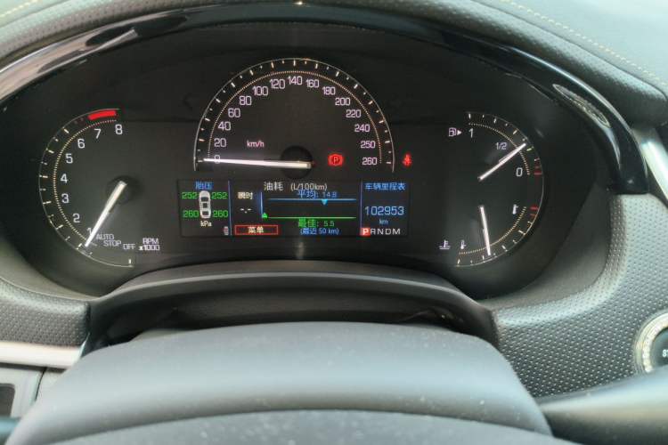 Used Cadillac XTS 2018 28T Tech Edition Odometer Close Up