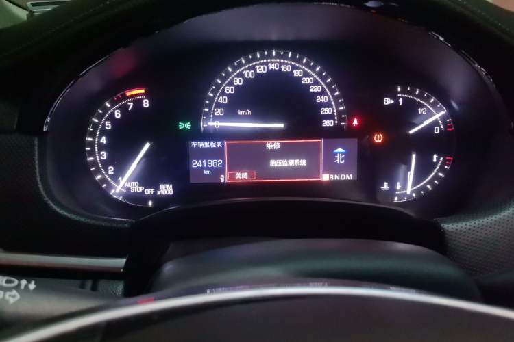 Used Cadillac XTS 2018 28T Tech Edition Odometer Close Up