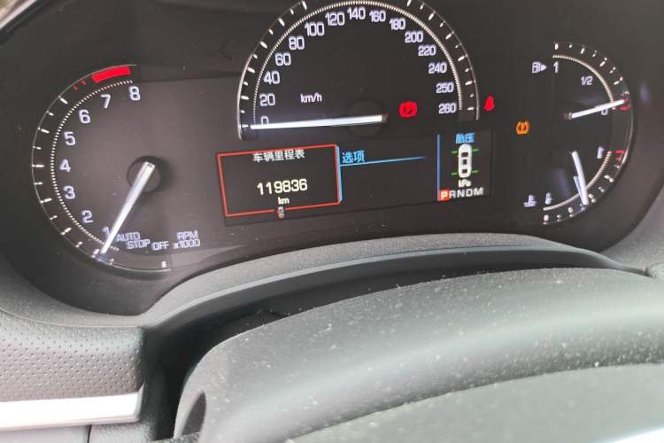 Used Cadillac XTS 2018 28T Elite Edition Odometer Close Up