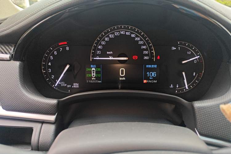 Used Cadillac XTS 2018 28T Elite Edition Odometer Close Up