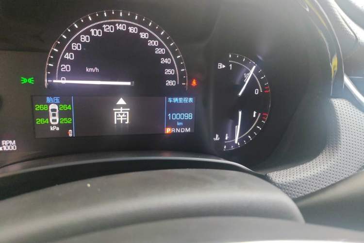 Used Cadillac XTS 2018 28T Elite Edition Odometer Close Up