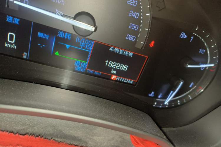 Used Cadillac XTS 2018 28T Tech Edition Odometer Close Up
