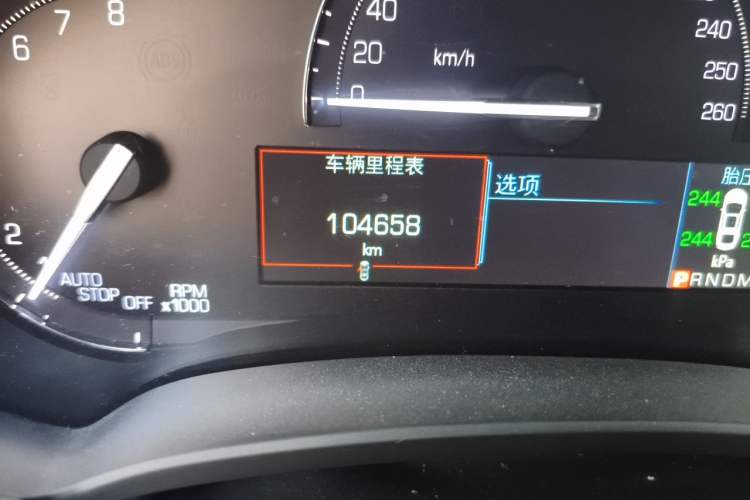 Used Cadillac XTS 2018 28T Tech Edition Odometer Close Up