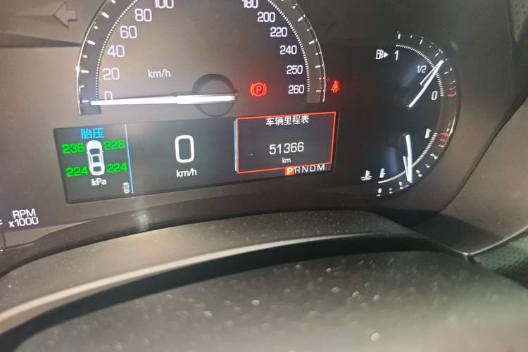Used Cadillac XTS 2018 28T Elite Edition Odometer Close Up