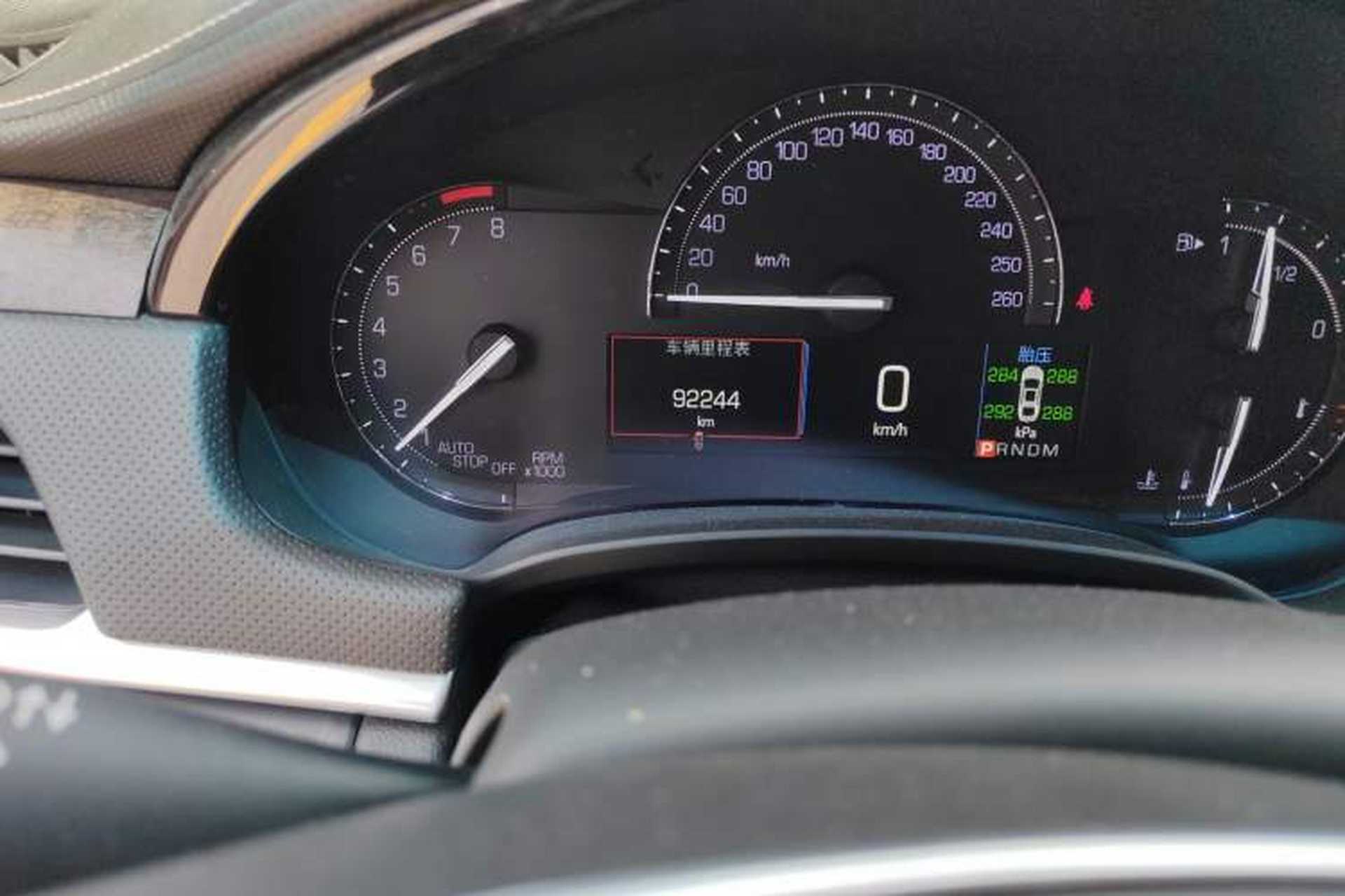 Used Cadillac XTS 2018 28T Elite Edition Odometer Close Up