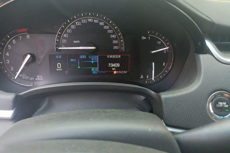 Used Cadillac XTS 2018 28T Tech Edition Odometer Close Up
