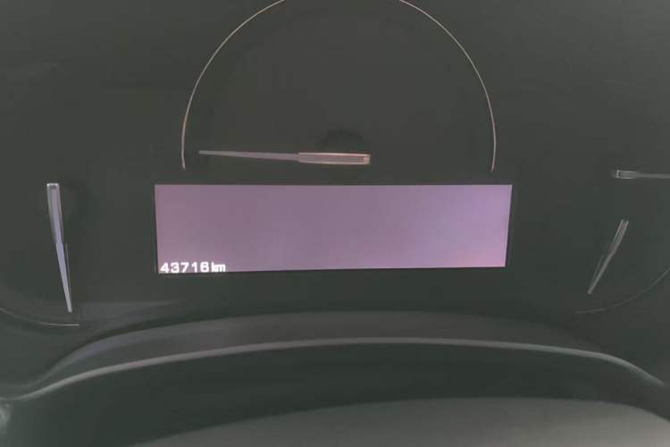 Used Cadillac XTS 2018 28T Elite Edition Odometer Close Up