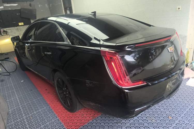 Used Cadillac XTS 2018 28T Elite Edition Rear Left 45 Deg