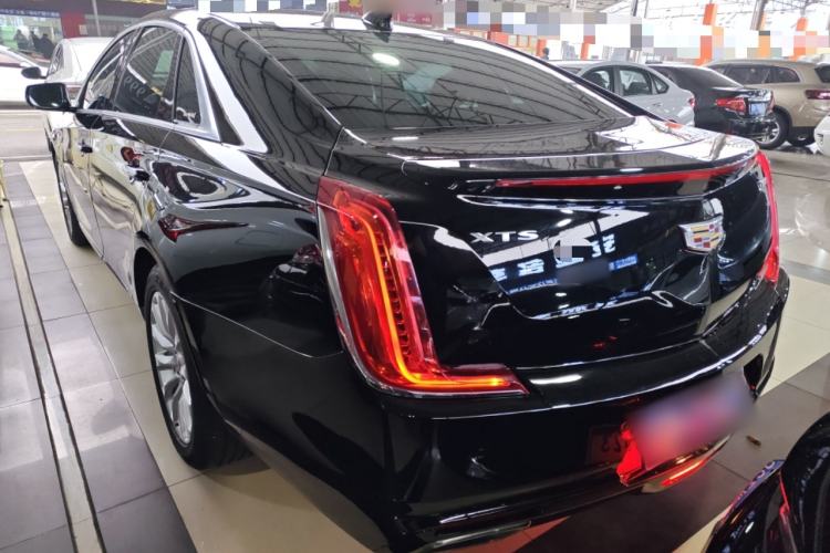 Used Cadillac XTS 2018 28T Elite Edition Rear Left 45 Deg