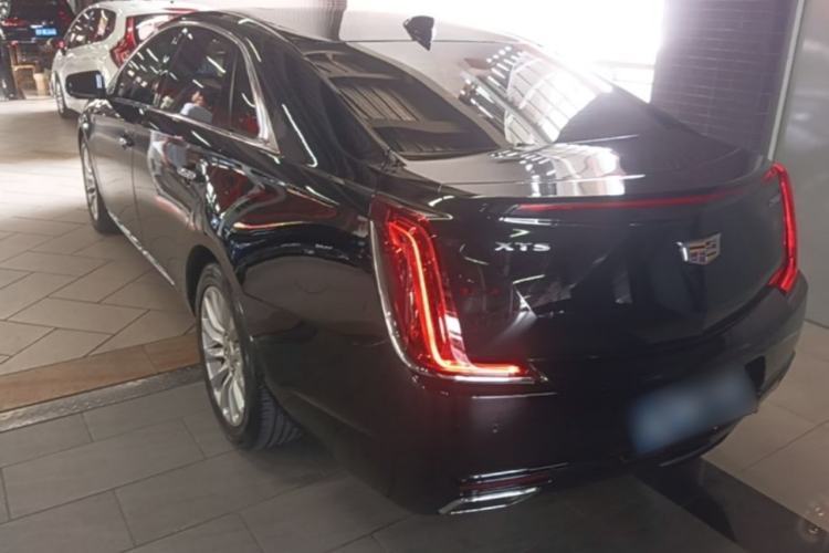 Used Cadillac XTS 2018 28T Elite Edition Rear Left 45 Deg