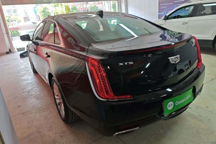 Used Cadillac XTS 2018 28T Elite Edition Rear Left 45 Deg