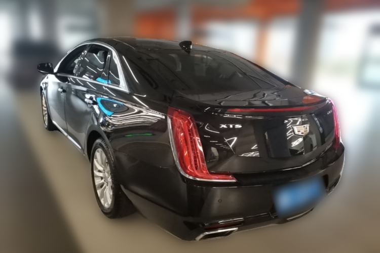 Used Cadillac XTS 2018 28T Elite Edition Rear Left 45 Deg