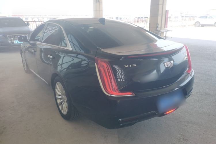 Used Cadillac XTS 2018 28T Elite Edition Rear Left 45 Deg