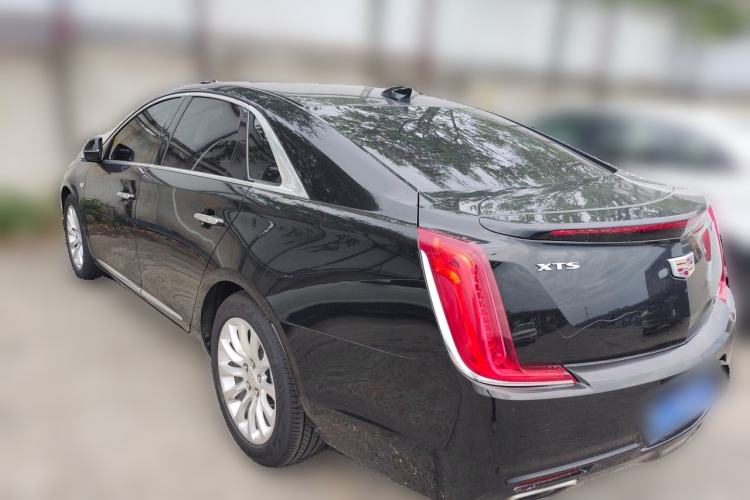 Used Cadillac XTS 2018 28T Elite Edition Rear Left 45 Deg