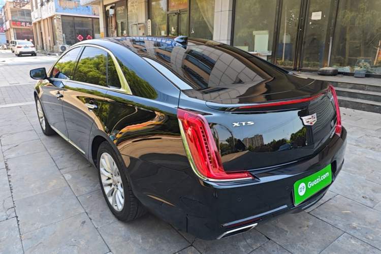 Used Cadillac XTS 2018 28T Tech Edition Rear Left 45 Deg