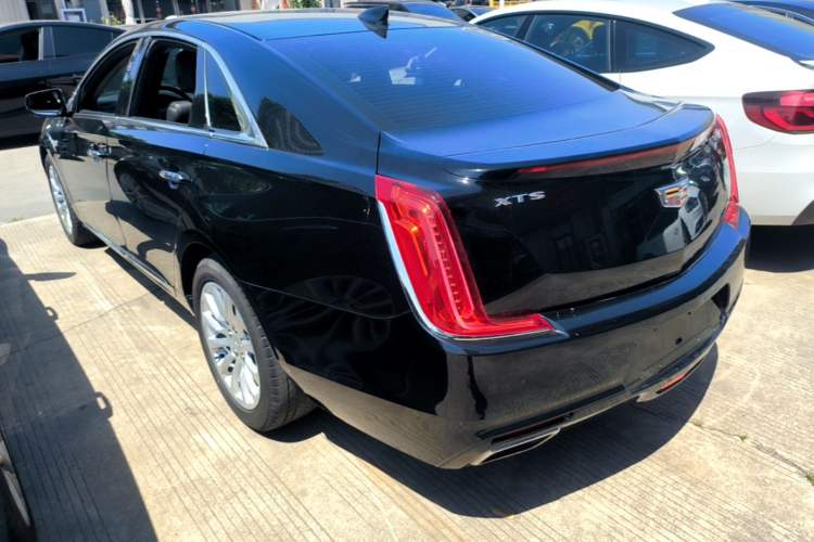 Used Cadillac XTS 2018 28T Tech Edition Rear Left 45 Deg