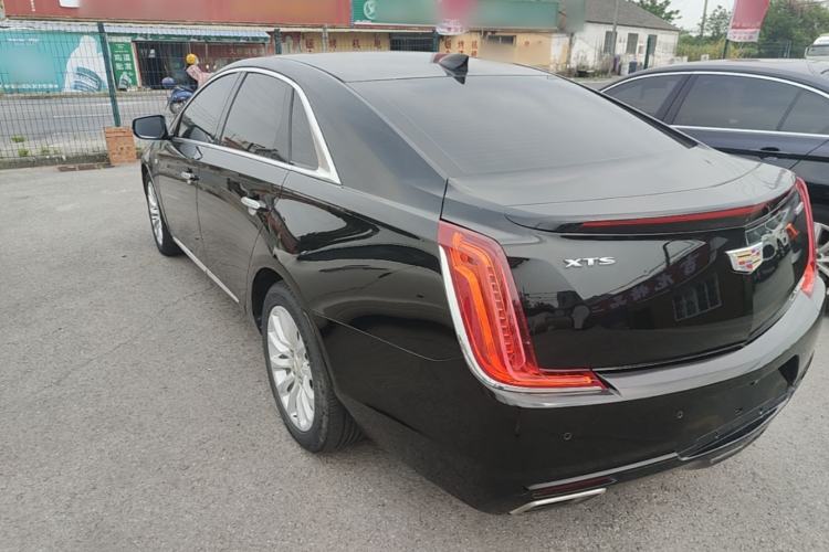 Used Cadillac XTS 2018 28T Elite Edition Rear Left 45 Deg