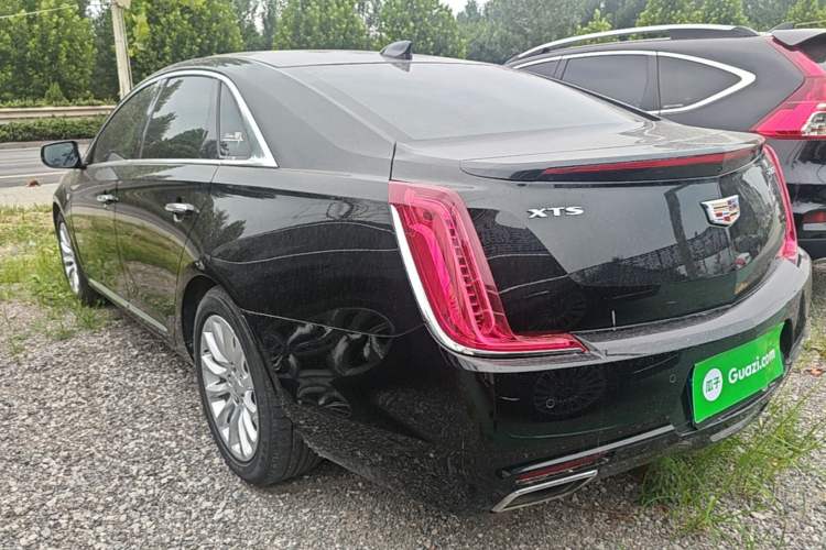 Used Cadillac XTS 2018 28T Elite Edition Rear Left 45 Deg