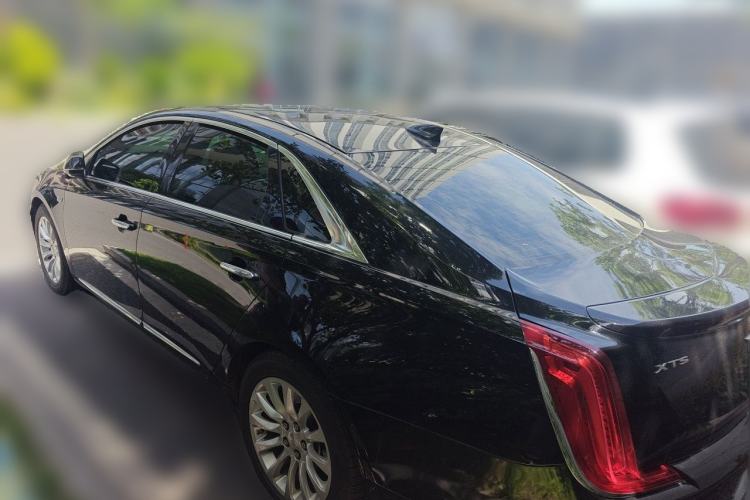 Used Cadillac XTS 2018 28T Elite Edition Rear Left 45 Deg