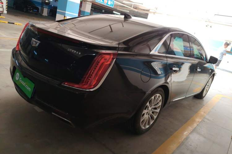 Used Cadillac XTS 2018 28T Tech Edition Rear Right 45 Deg