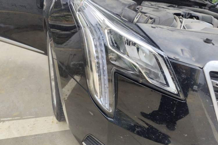 Used Cadillac XTS 2018 28T Tech Edition Right Front Headlight