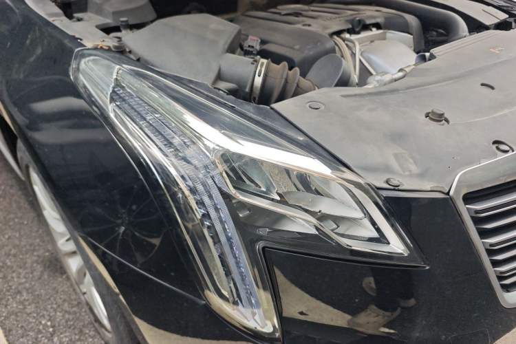 Used Cadillac XTS 2018 28T Elite Edition Right Front Headlight