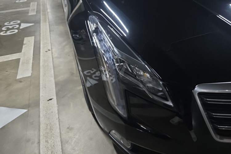 Used Cadillac XTS 2018 28T Elite Edition Right Front Headlight