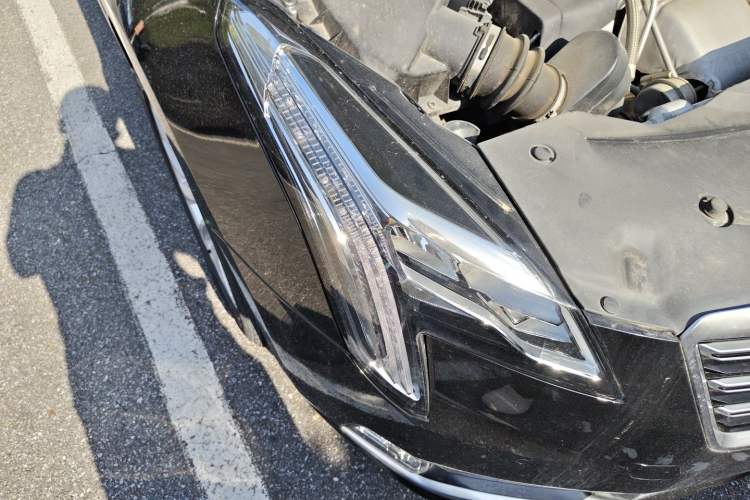 Used Cadillac XTS 2018 28T Elite Edition Right Front Headlight