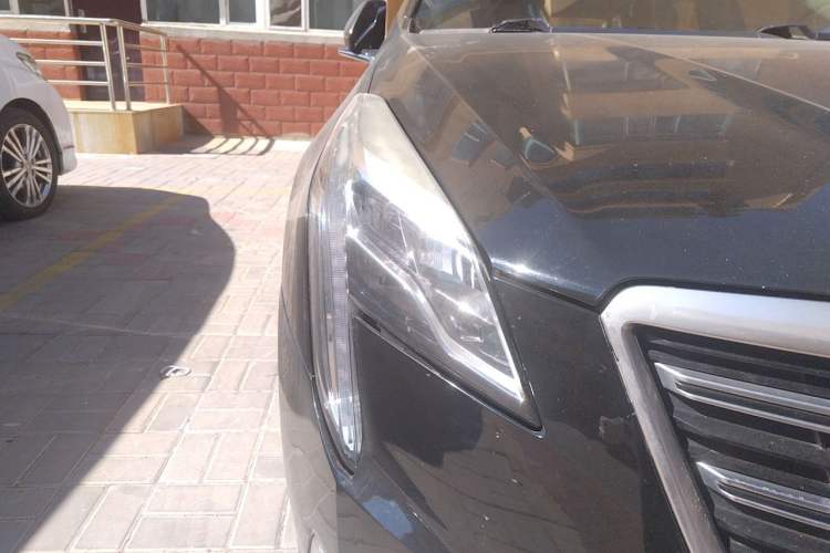 Used Cadillac XTS 2018 28T Elite Edition Right Front Headlight