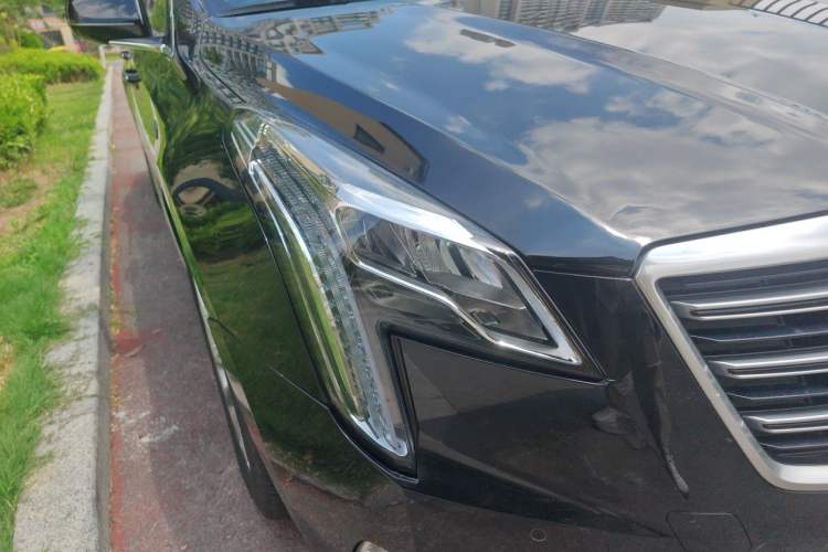 Used Cadillac XTS 2018 28T Elite Edition Right Front Headlight