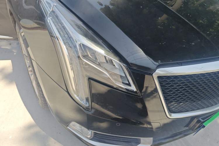 Used Cadillac XTS 2018 28T Elite Edition Right Front Headlight