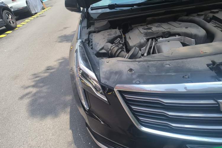 Used Cadillac XTS 2018 28T Tech Edition Right Front Headlight