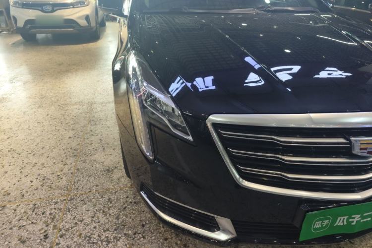 Used Cadillac XTS 2018 28T Tech Edition Right Front Headlight