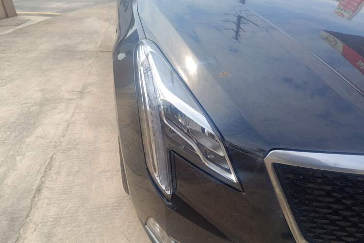 Used Cadillac XTS 2018 28T Elite Edition Right Front Headlight