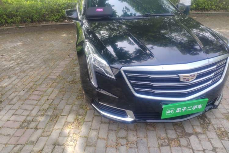 Used Cadillac XTS 2018 28T Tech Edition Right Front Headlight